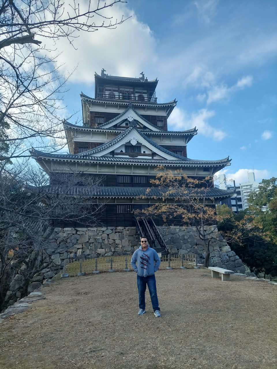 Andrei Rocha guiding at Hiroshima Castle